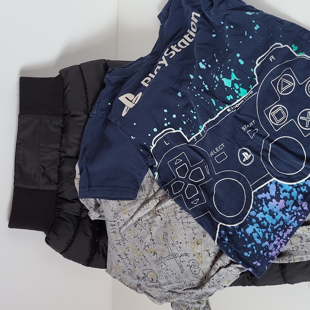 LOT of 3 pieces of clothing for Boy (8)